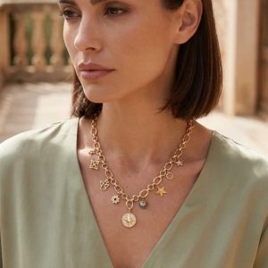 Envy Short Gold Star Charm Necklace